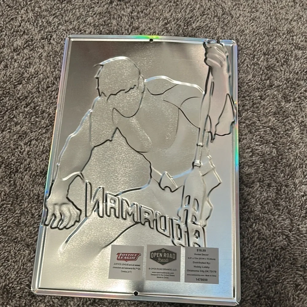 JUSTICE League AquaMan Tin Picture